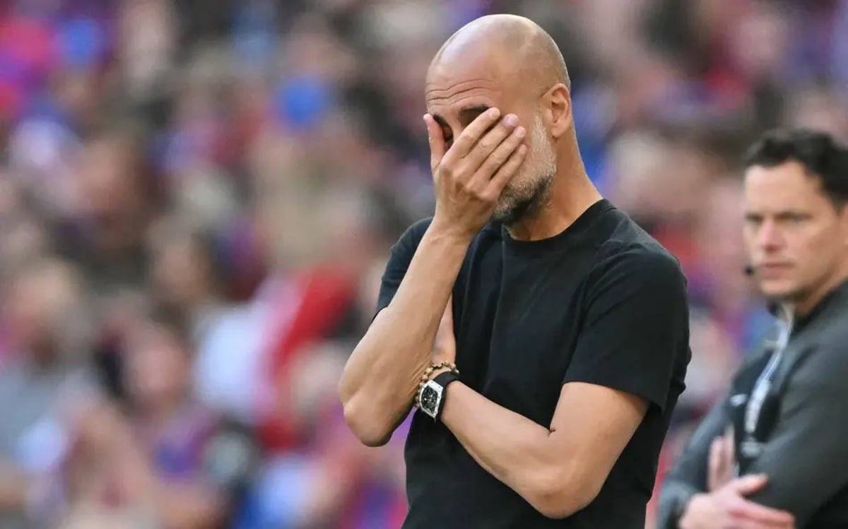 Guardiola se arrepende de decisão que marcou o Manchester City