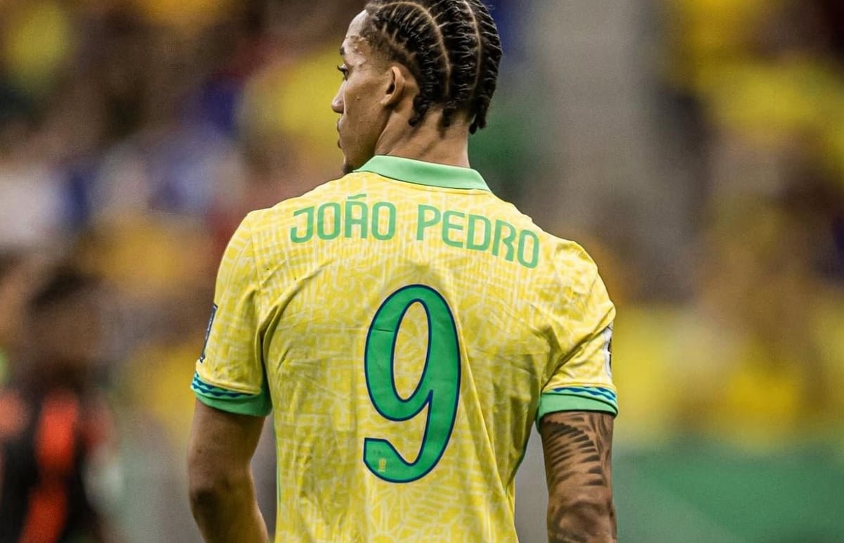 João Pedro assume camisa 9 da Seleção e descarta comparações com fenômeno