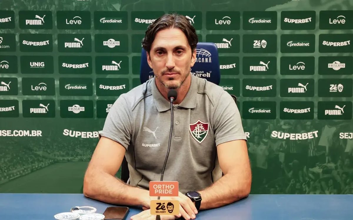 Torcida chama Zubeldía de “burro” e técnico responde sem rodeios após jogo do Fluminense Copy