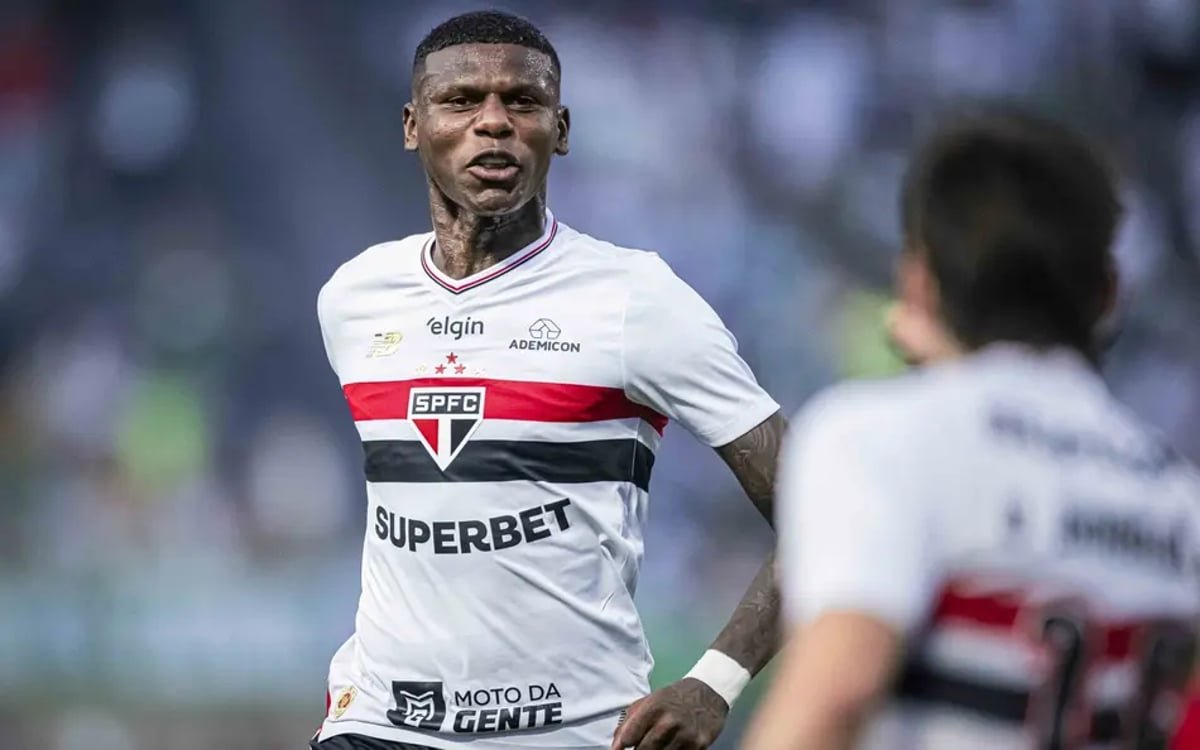São Paulo muda postura e reintegra Arboleda após reviravolta nos bastidores