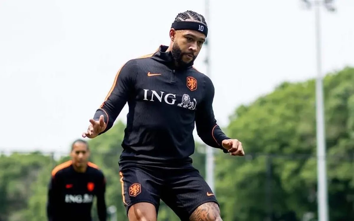 MEMPHIS CAUSA POLÊMICA NO TREINO DA HOLANDA