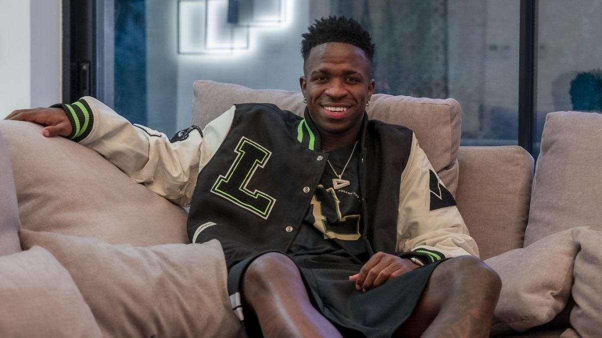 Vini Jr. relaxa em “lan house” da Seleção e mostra clima leve antes da Copa
