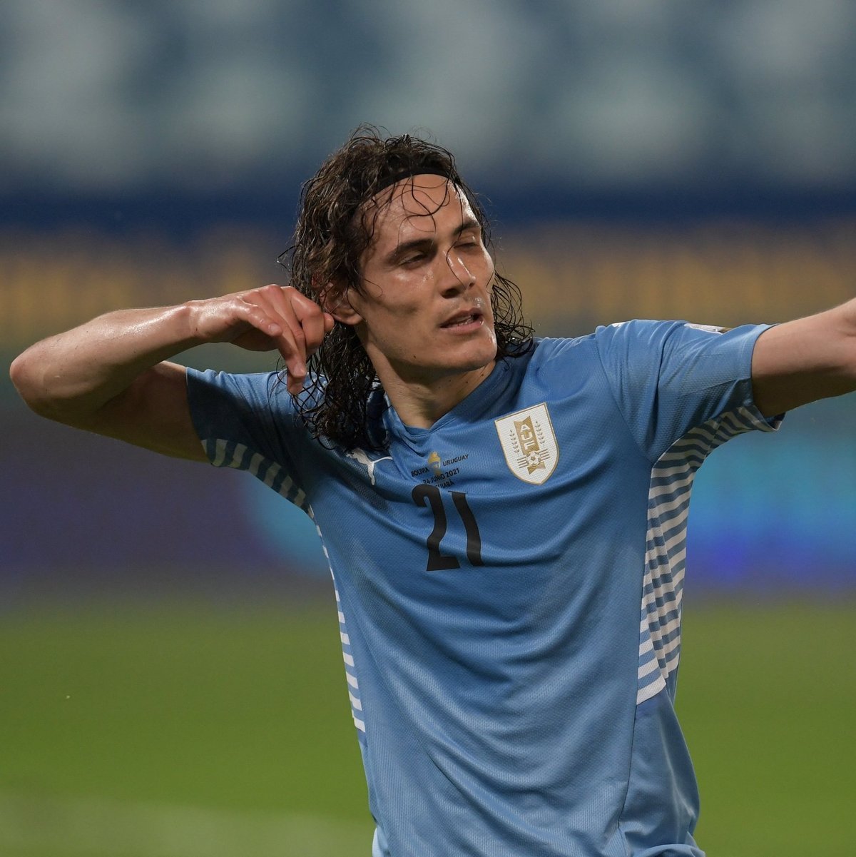 Cavani fica fora da Copa e pode estar de saída do Boca Juniors, diz jornal