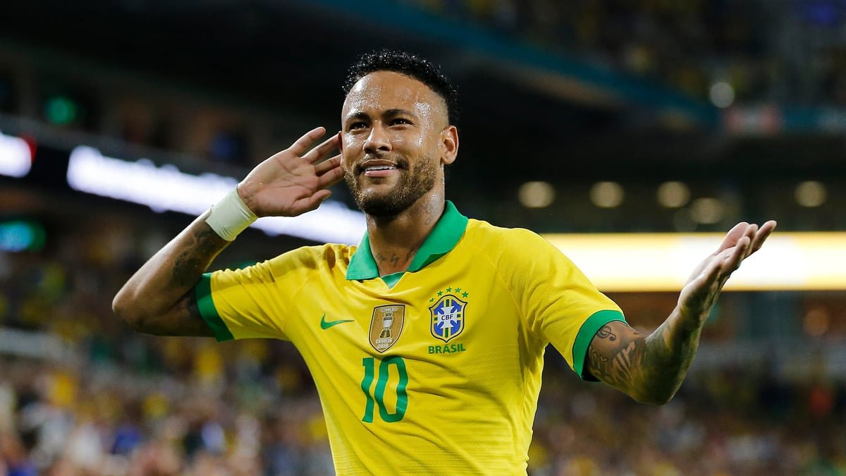 Neymar volta à Seleção após quase três anos e vive noite inesquecível na Copa do Mundo