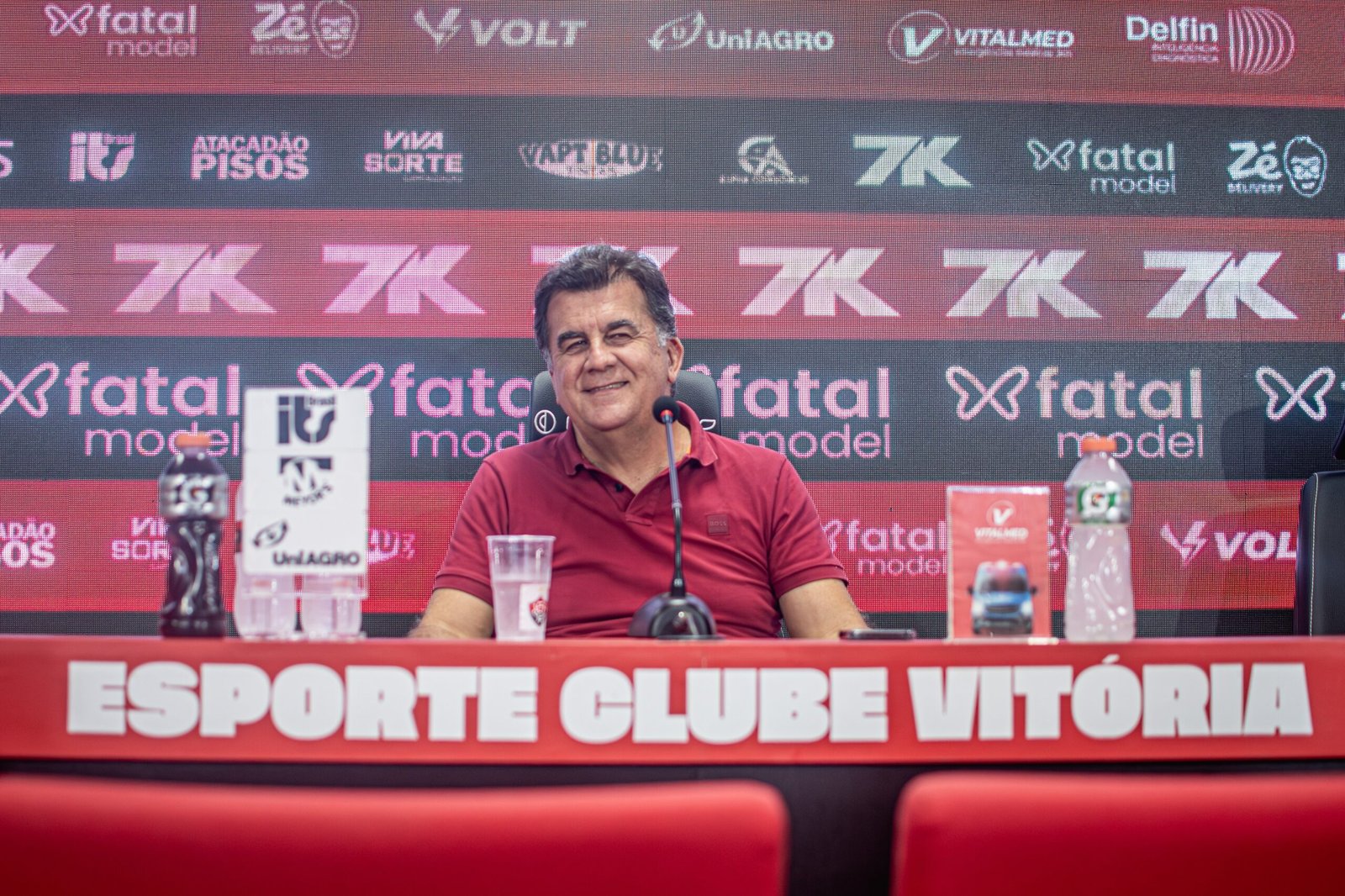 Vitória faz contas para escapar do rebaixamento e projeta permanência com 43 pontos